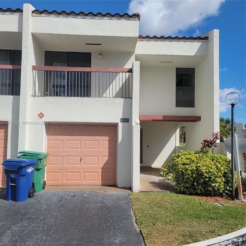 198-6699 Racquet Club Dr, Lauderhill, FL, 33319-1801 | Card Image