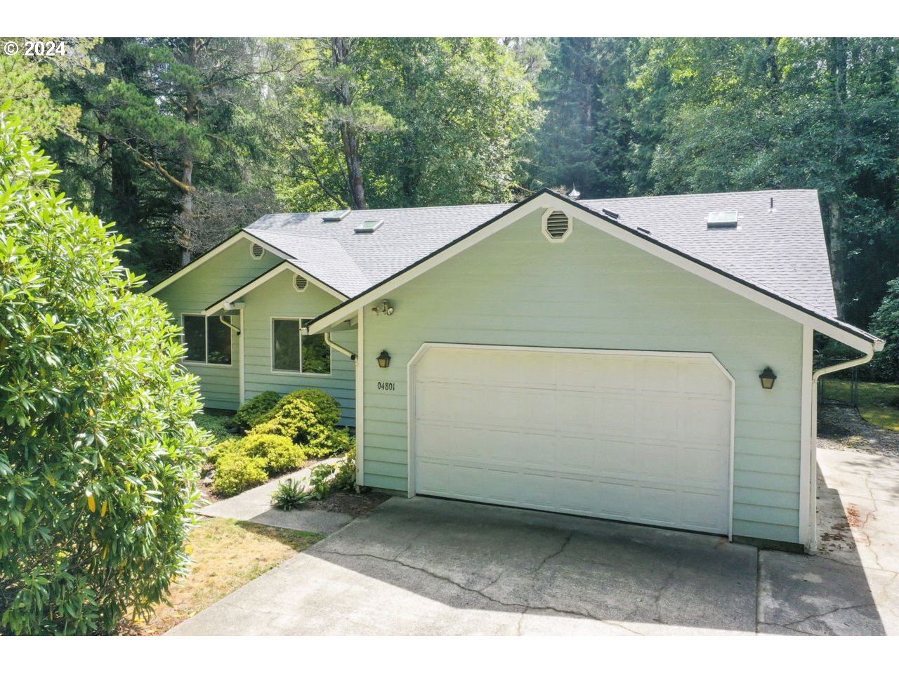 Dier Way, Florence, OR 97439