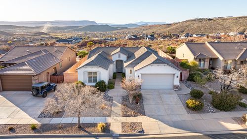 2948 E Slick Rock Rd, Washington, UT, 84780-2492 | Card Image