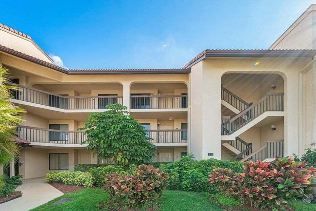 204 - 10092 Cedar Point 204 Boulevard, Condo with 2 bedrooms, 2 bathrooms and null parking in Boynton Beach FL | Image 6