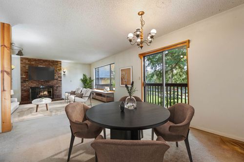 13317 15b Ave, Surrey, BC, V4A6C8 | Card Image