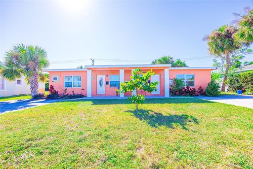 646 Bayberry Dr, West Palm Beach, FL, 33403-3228 | Card Image