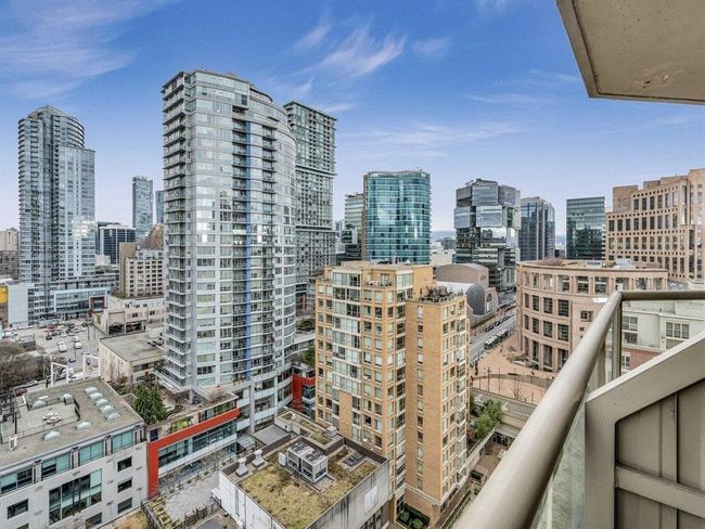 2303 - 867 Hamilton Street, Condo with 2 bedrooms, 2 bathrooms and 1 parking in Vancouver BC | Image 27