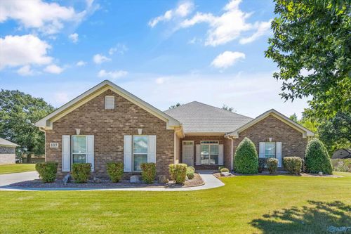 107 Genesis Dr, Huntsville, AL, 35811-7835 | Card Image