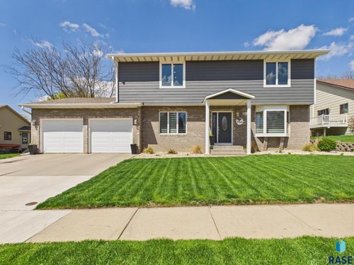 804 E 61st St Street, Sioux Falls, SD, 57108 | Card Image