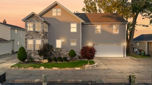 50740 Base St, New Baltimore, MI, 48047-2164 | Card Image