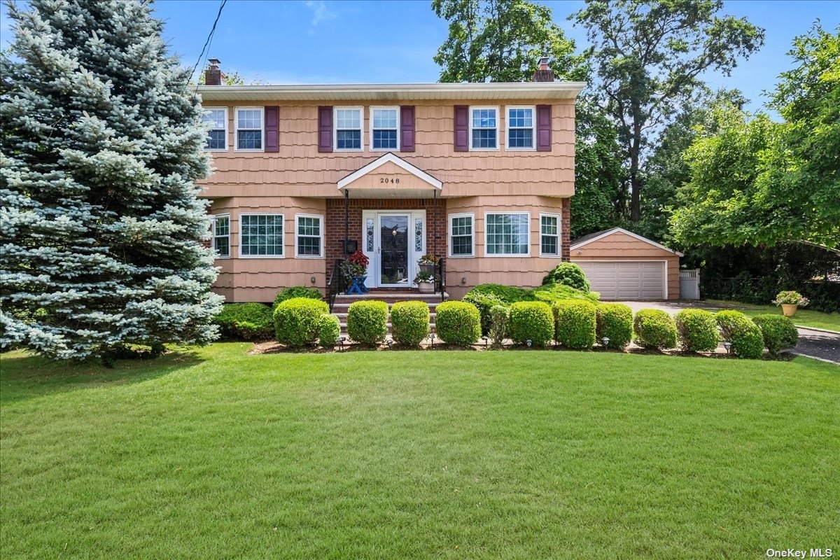 Waltoffer Ave, North Bellmore, NY 11710