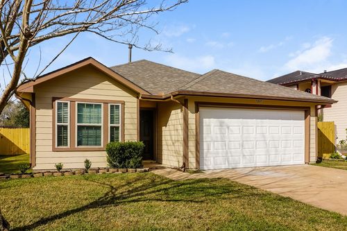 5207 Riverwood Dr, Richmond, TX, 77469-2637 | Card Image