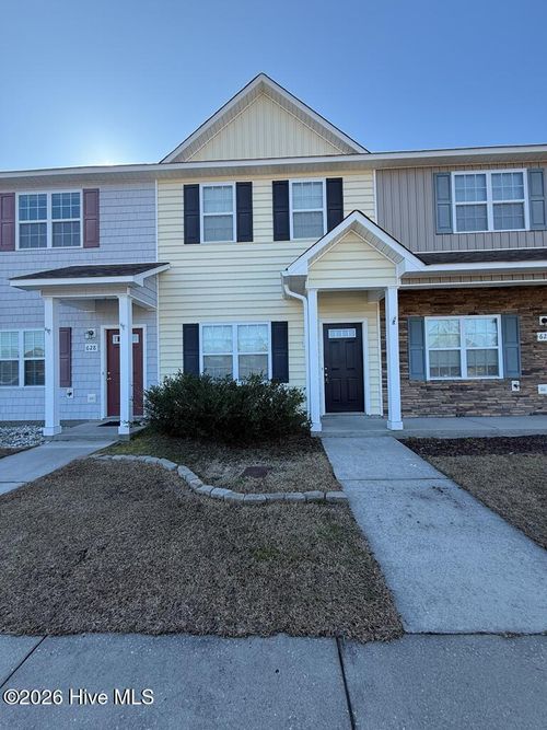 626 Ebb Tide Ln, Sneads Ferry, NC, 28460-4002 | Card Image