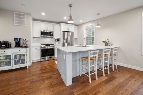 unit-3-20 Crestway Rd, Boston, MA, 02128-5151 | Card Image