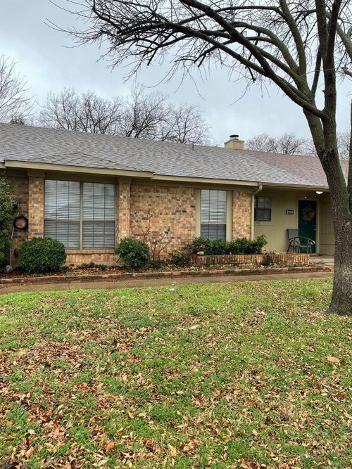 2907 Hilltop Dr, Euless, TX, 76039-7844 | Card Image