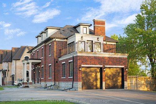 10690 Islington Ave, Kleinburg, ON, L0J1C0 | Card Image