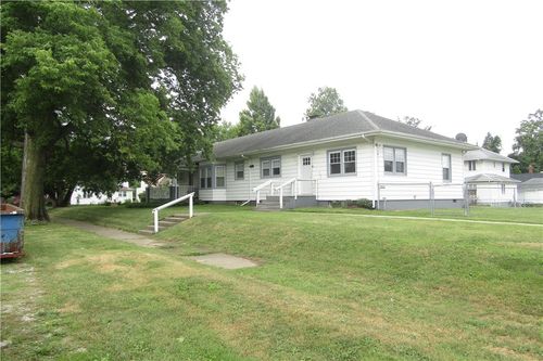 216 Maple Street, Rossville, IL, 60963 | Card Image