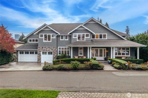 10021 Ne 16th Pl, Bellevue, WA, 98004-3537 | Card Image