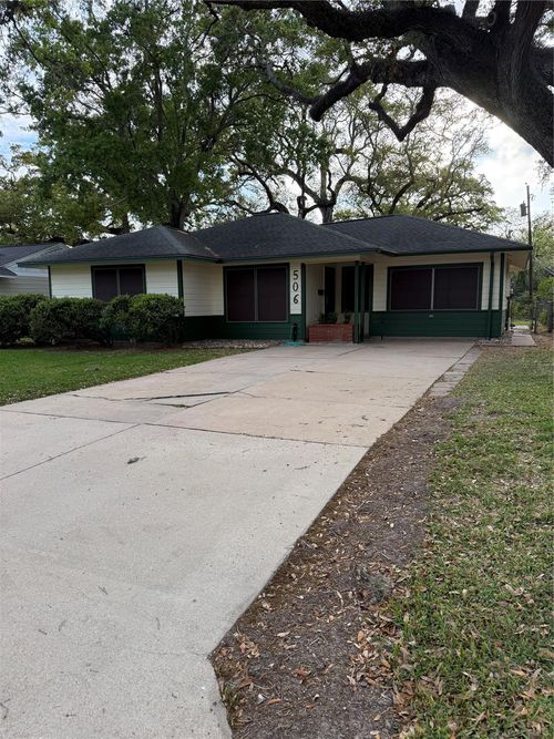 506 Gardenia St, Lake Jackson, TX, 77566-5858 | Card Image