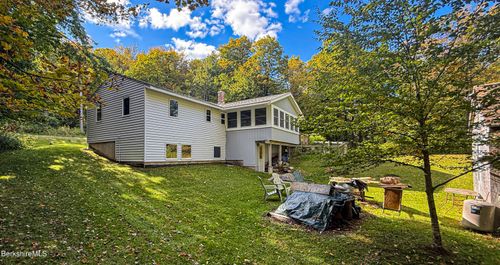 31 Old Carriage Rd, Becket, MA, 01223 | Card Image