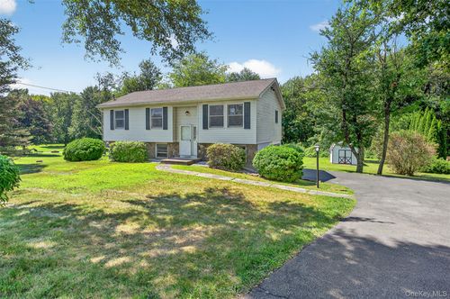 323 S Ohioville Rd, New Paltz, NY, 12561-4418 | Card Image