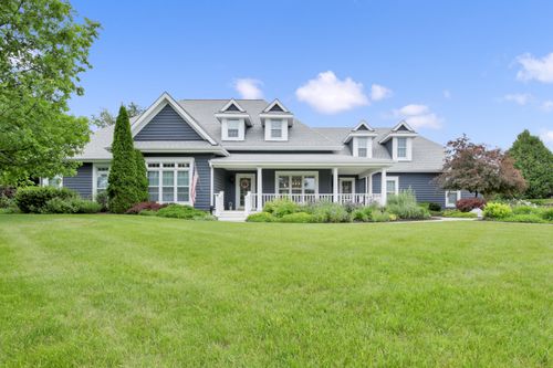 742 Charolais Dr, Slinger, WI, 53086-9311 | Card Image