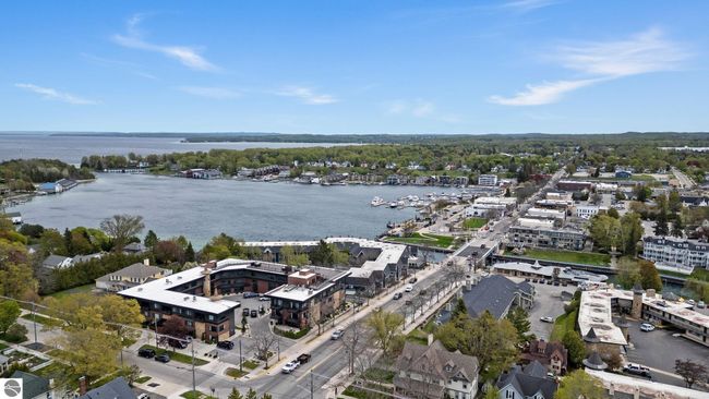431 Michigan Ave, House other with 10 bedrooms, 7 bathrooms and null parking in Charlevoix MI | Image 89