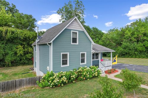 505 E Columbia Ave, Belleville, MI, 48111-3912 | Card Image