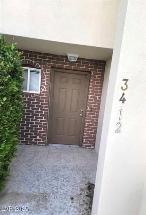 3412 Townhouse Dr, Las Vegas, NV, 89121-3418 | Card Image