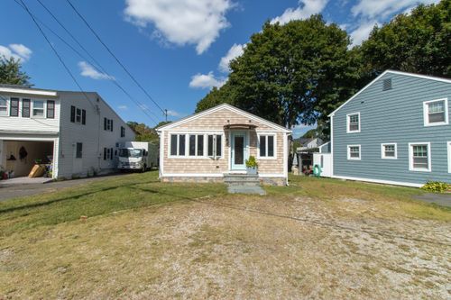 30 Menunketesuck Rd, Westbrook, CT, 06498-1720 | Card Image