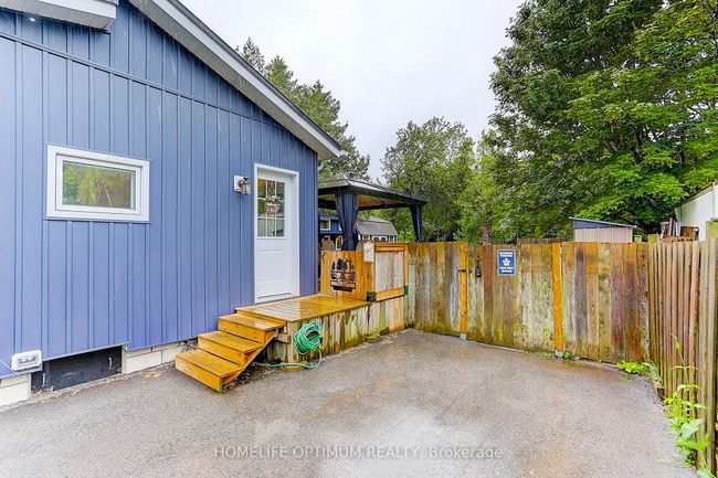 32 O'dell Lane, House other with 2 bedrooms, 1 bathrooms and 3 parking in Willow Beach ON | Image 4