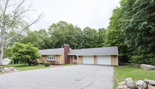 134 W Bacon St, Plainville, MA, 02762-2421 | Card Image