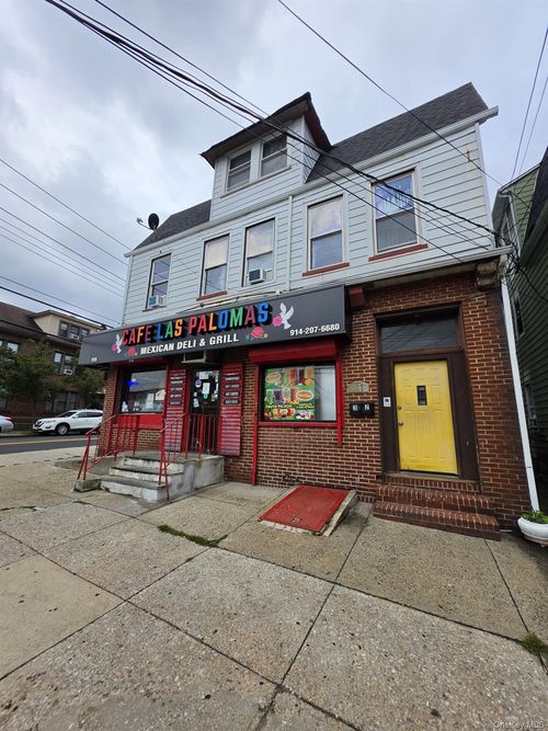 111 Crescent Place, Yonkers, NY, 10704 | Card Image