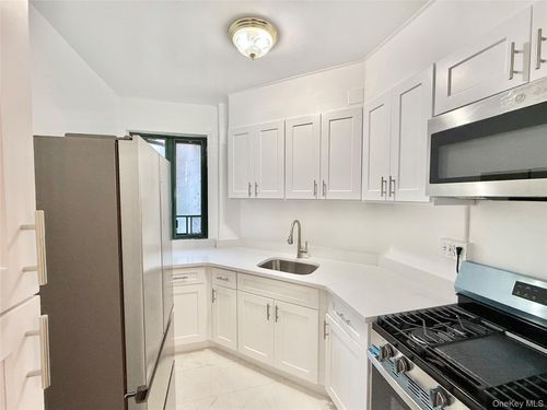 mb-1651 Metropolitan Ave, Bronx, NY, 10462-6277 | Card Image