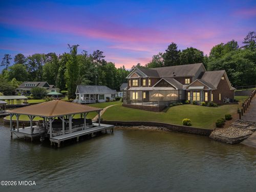 122 Bell Rd, Jackson, GA, 30233-3802 | Card Image