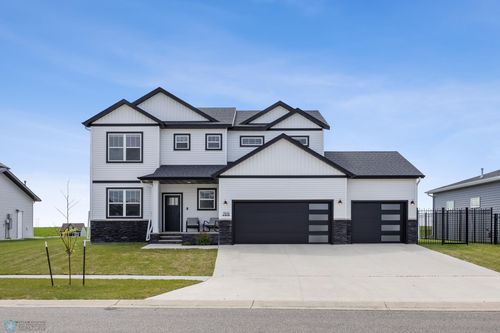 2818 14th St W, West Fargo, ND, 58078-8445 | Card Image