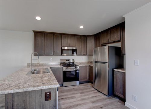 3-3003 Wilson St Ne, Menomonie, WI, 54751-1052 | Card Image