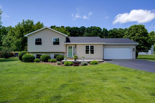 9318 Schichtel Rd, Kingsley, MI, 49649-9424 | Card Image