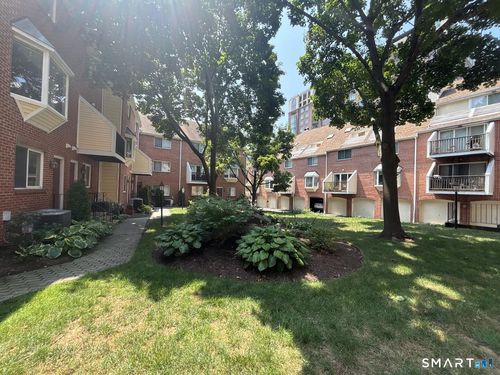 29-101 Grove St, Stamford, CT, 06901-1844 | Card Image