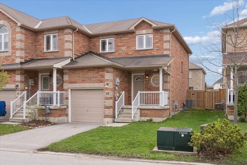 70-50 Southwoods Cres, Barrie, ON, L4N9P8 | Card Image