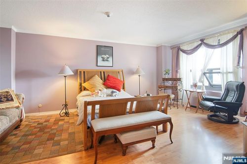 2 Claridge Dr, Verona, NJ, 07044 | Card Image