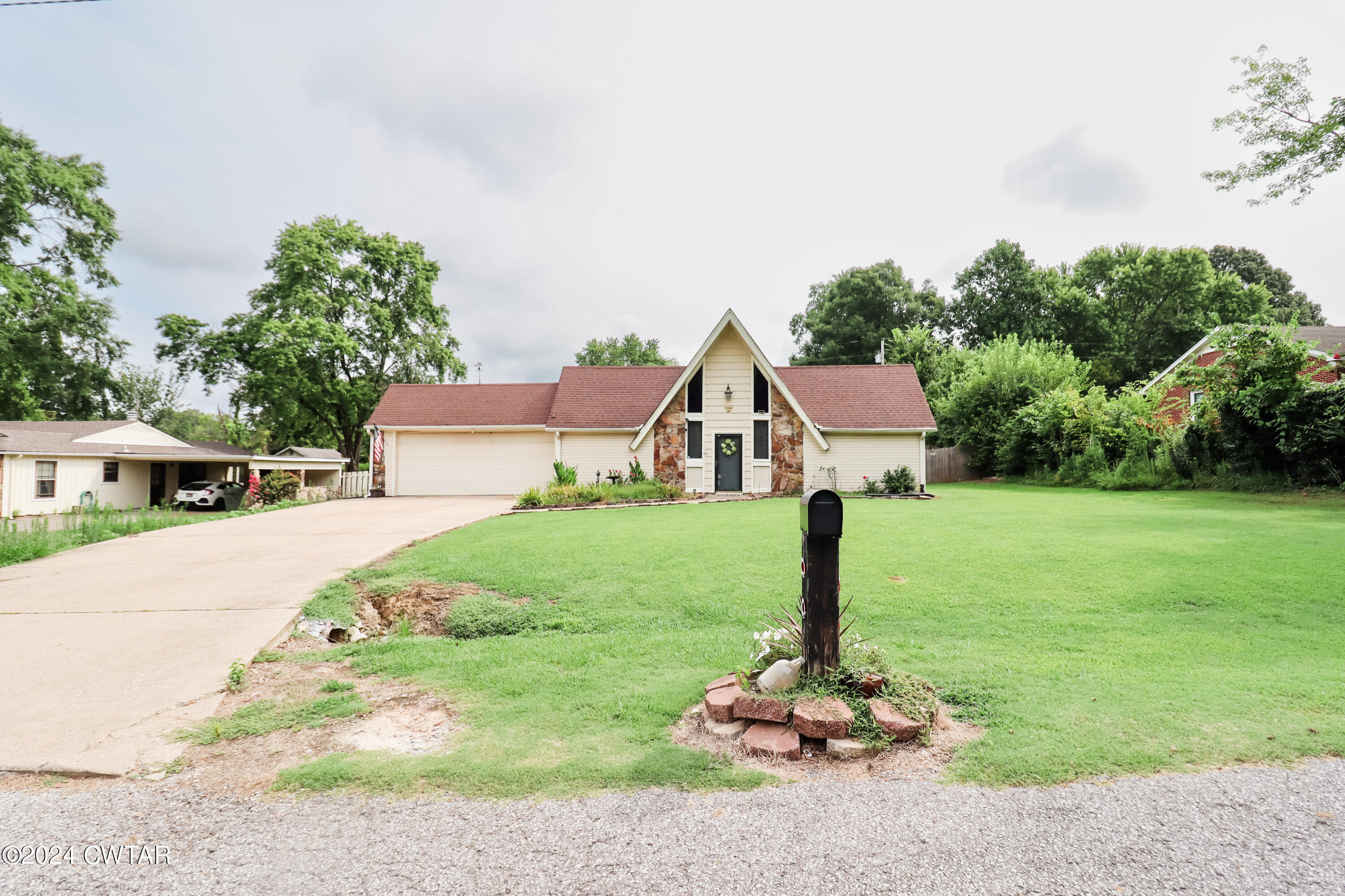 Barry White Ln, Ripley, TN 38063