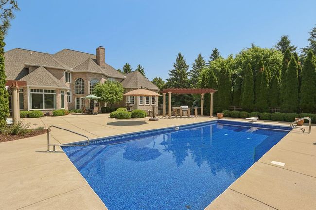1601 Cedar Bend, House other with 5 bedrooms, 4 bathrooms and null parking in Hartland WI | Image 7