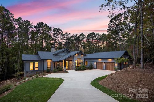 1565 Country View Way, Arden, NC, 28704-9117 | Card Image