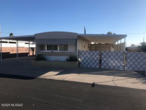 5561 W Rafter Circle St, Tucson, AZ, 85713-4440 | Card Image