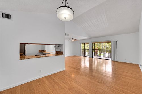 apt-302-3007 N Oakland Forest Dr, Oakland Park, FL, 33309-7630 | Card Image