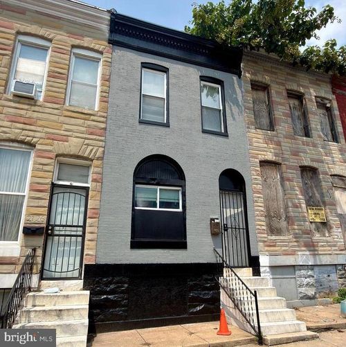 2124 Hollins St, BALTIMORE, MD, 21223-2111 | Card Image