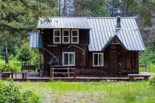 221 Trask Pond Rd, Newport, WA, 99156-5496 | Card Image