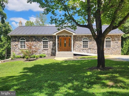 302 Hidden View Ln, FRONT ROYAL, VA, 22630-7849 | Card Image