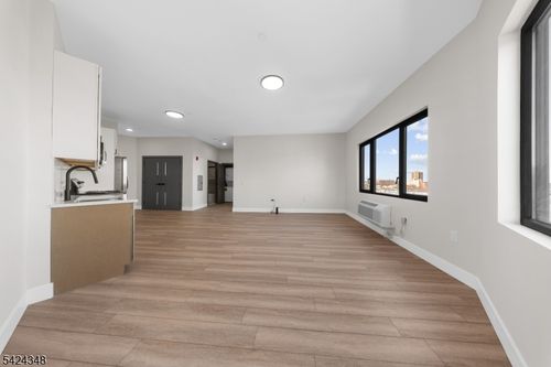 505-87 Mary St, Paterson, NJ, 07503-3032 | Card Image