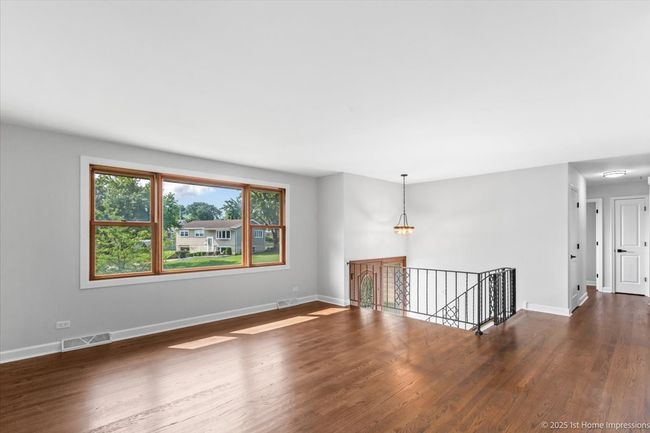 8826 Willow Rd, House other with 3 bedrooms, 2 bathrooms and 2 parking in Hickory Hills IL | Image 5