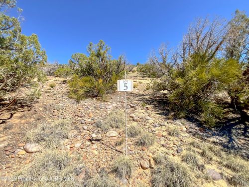 5515 Vista Grande Dr, Farmington, NM, 87401 | Card Image