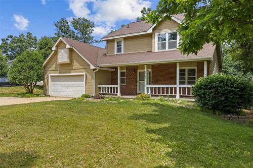 3708 Old Orchard Rd Ne, Cedar Rapids, IA, 52402-7617 | Card Image