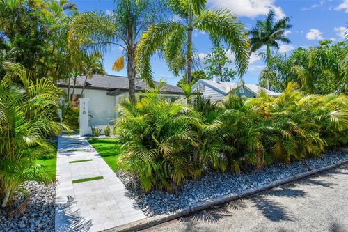 b-110 28th Ave N, ST PETERSBURG, FL, 33704-2933 | Card Image